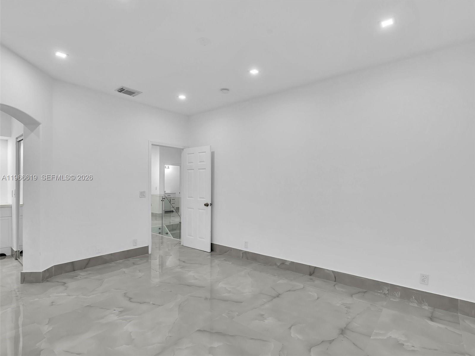 MAPLE RIDGE - Residential