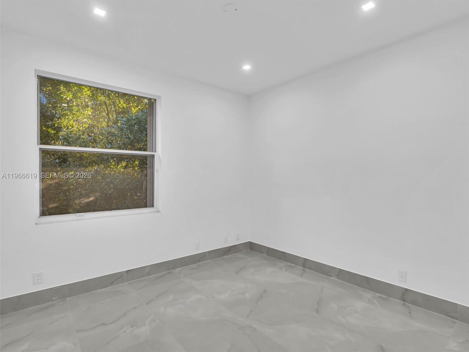 MAPLE RIDGE - Residential