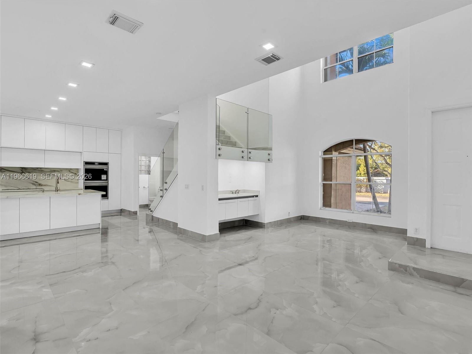 MAPLE RIDGE - Residential