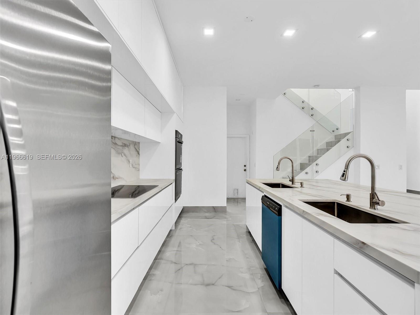 MAPLE RIDGE - Residential