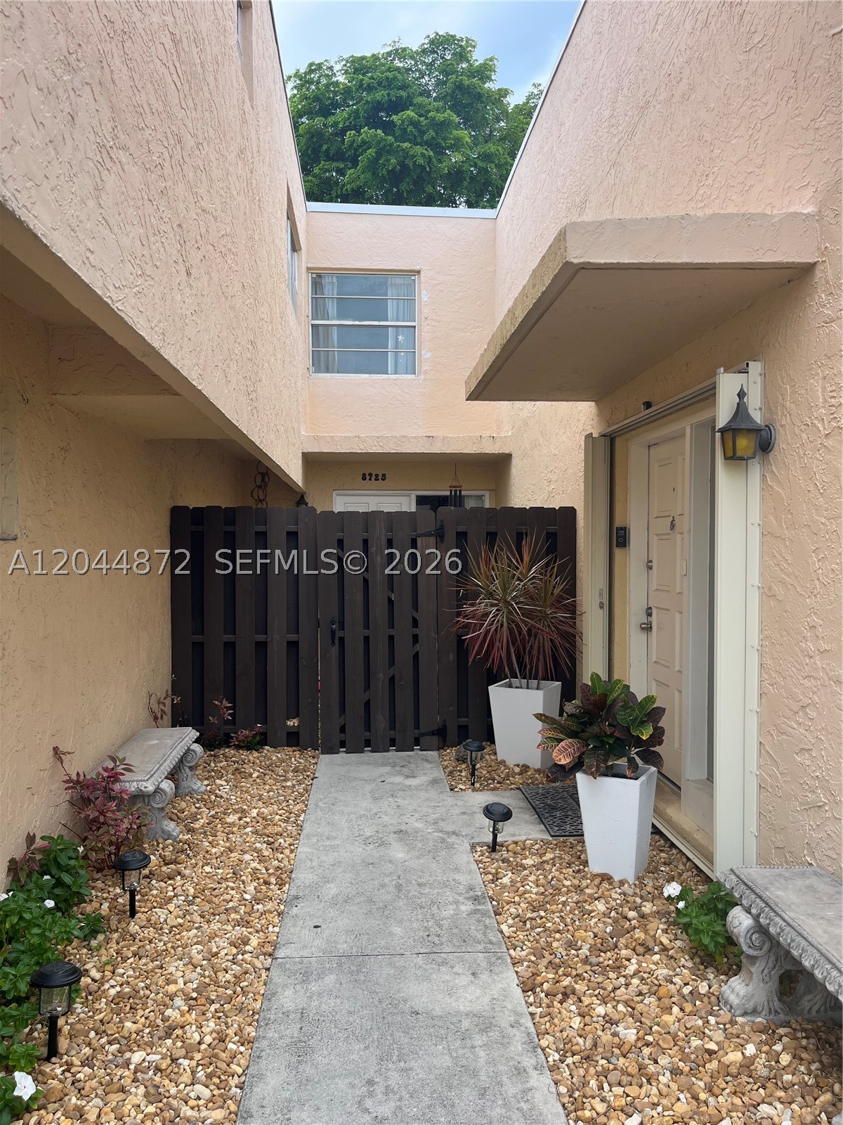 8925 NE 4 AVENUE RD 8925