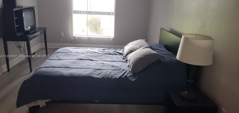 SANDS POINT CONDOMINIUM I - Residential Lease