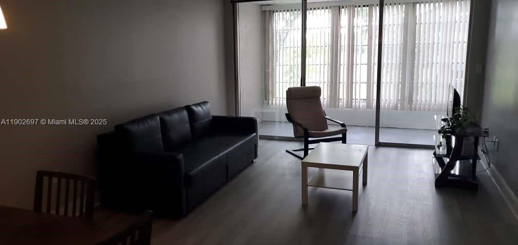 SANDS POINT CONDOMINIUM I - Residential Lease