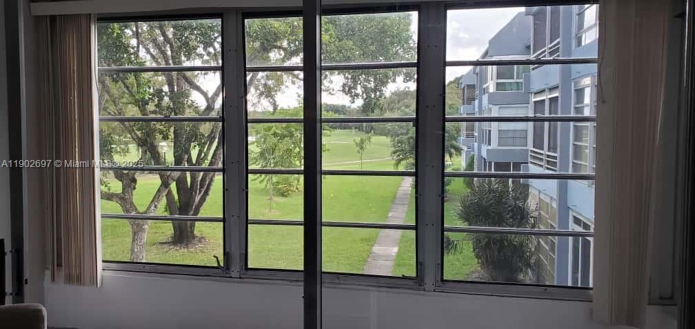 SANDS POINT CONDOMINIUM I - Residential Lease