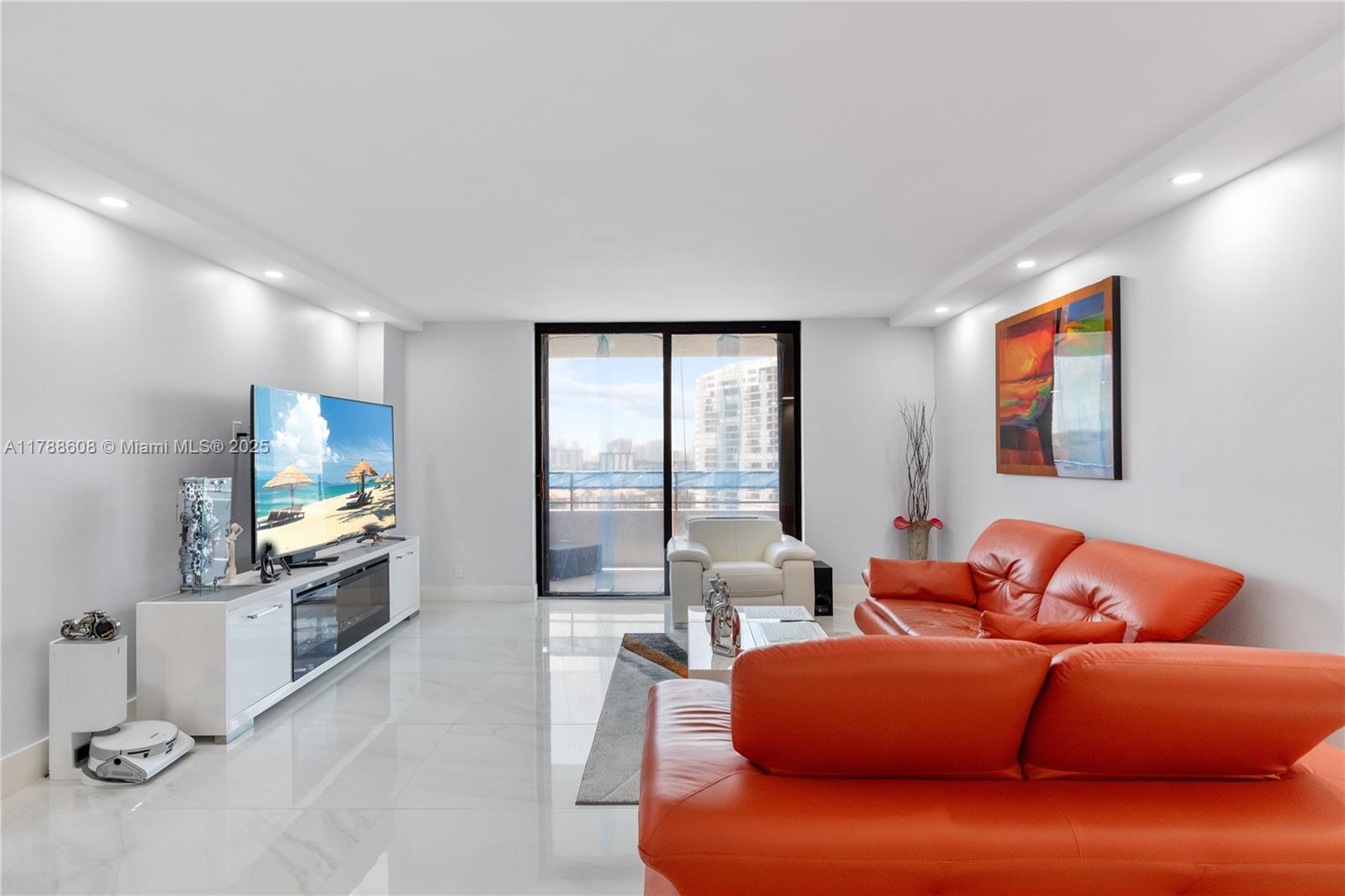 OLYMPUS CONDO PHASE - Residential