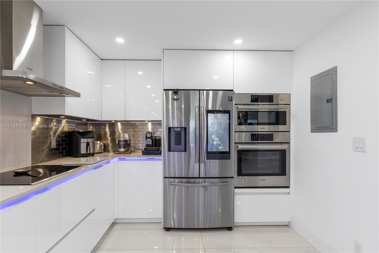 OLYMPUS CONDO PHASE - Residential