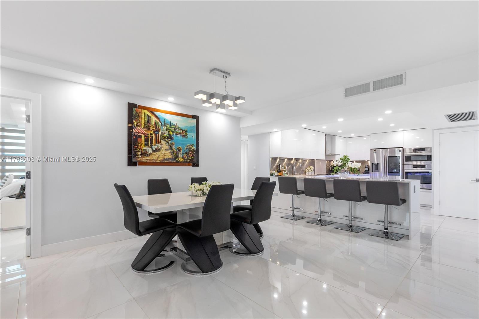 OLYMPUS CONDO PHASE - Residential