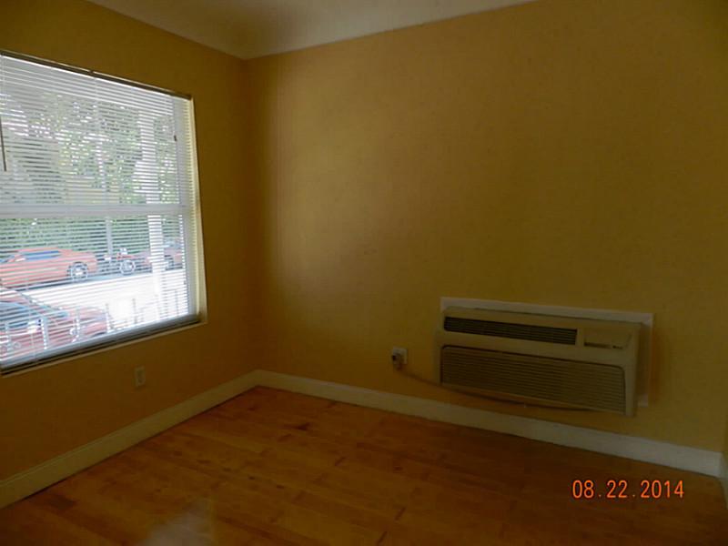 ALTOS DEL MAR NO 3 - Residential Lease