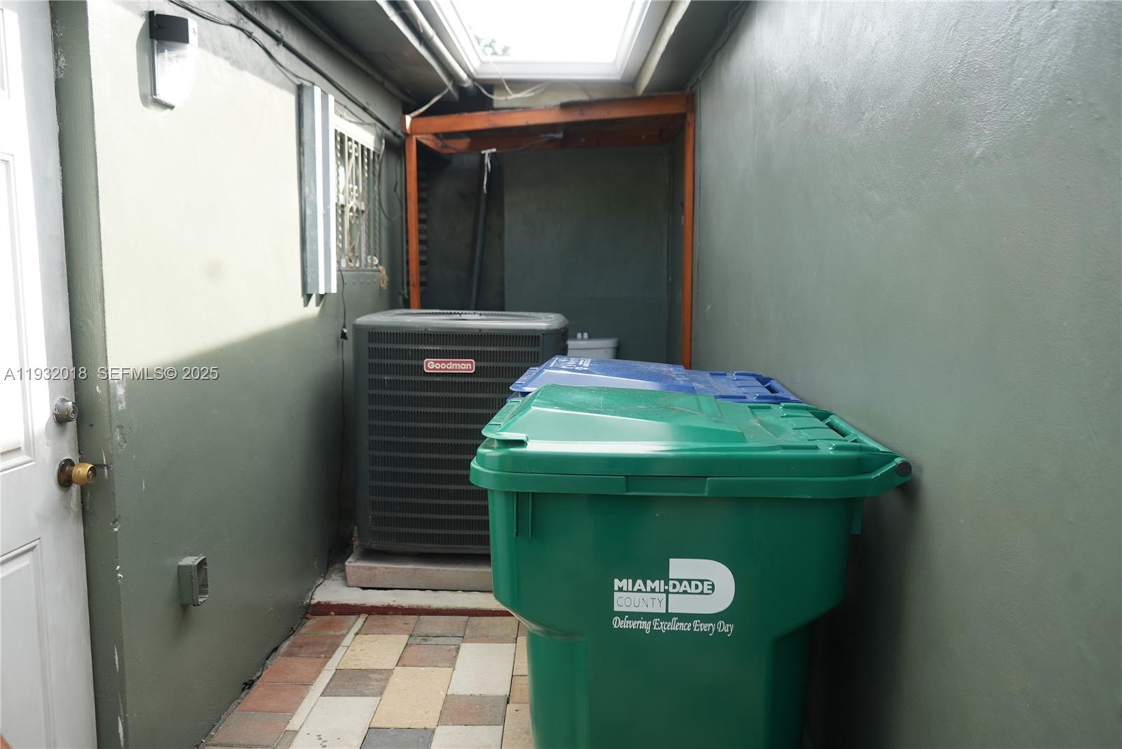 RICMAR HEIGHTS - Residential Lease