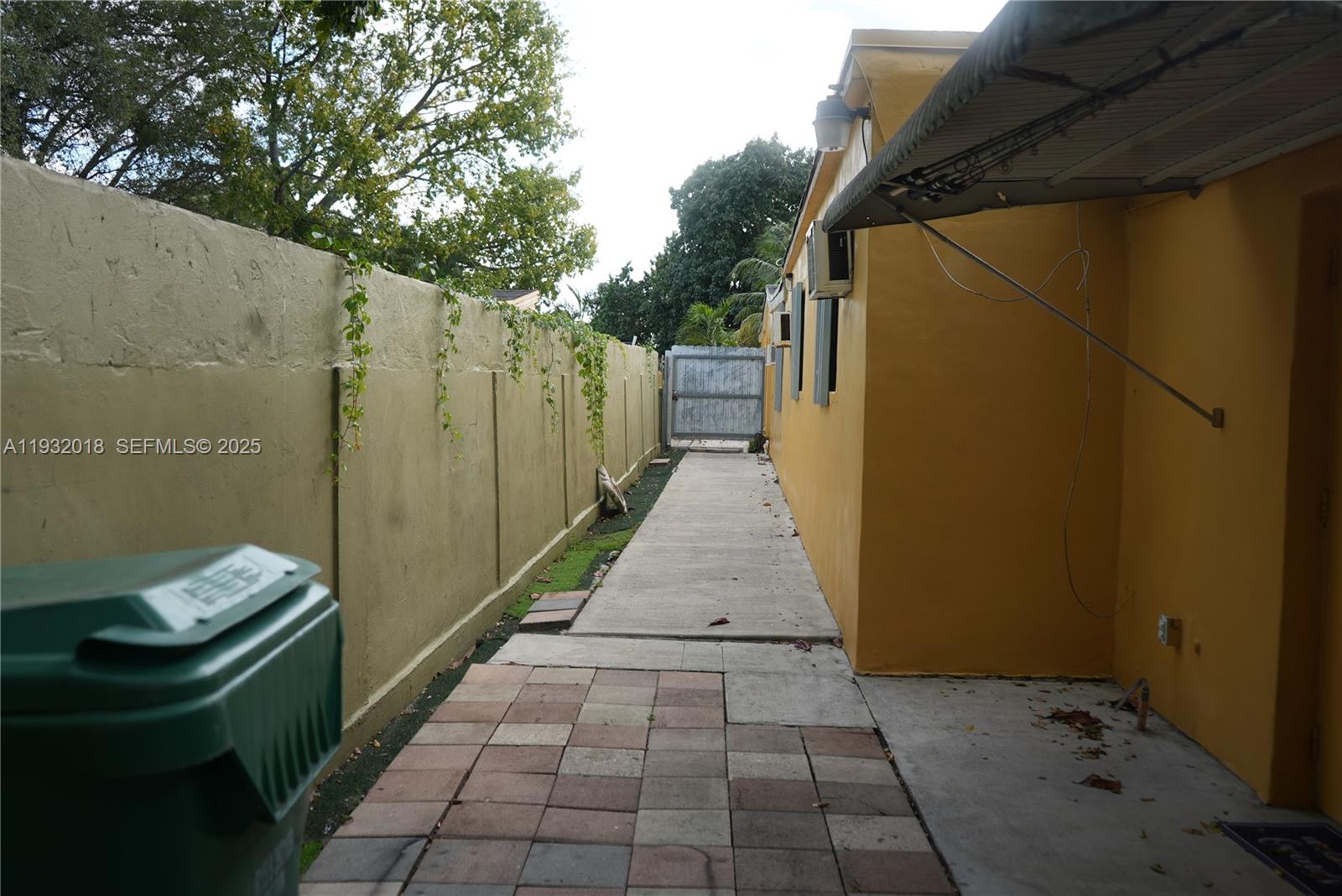 RICMAR HEIGHTS - Residential Lease