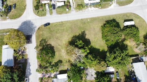  in Unincorporated Dade County FL 213xx 119th Ave 16.jpg