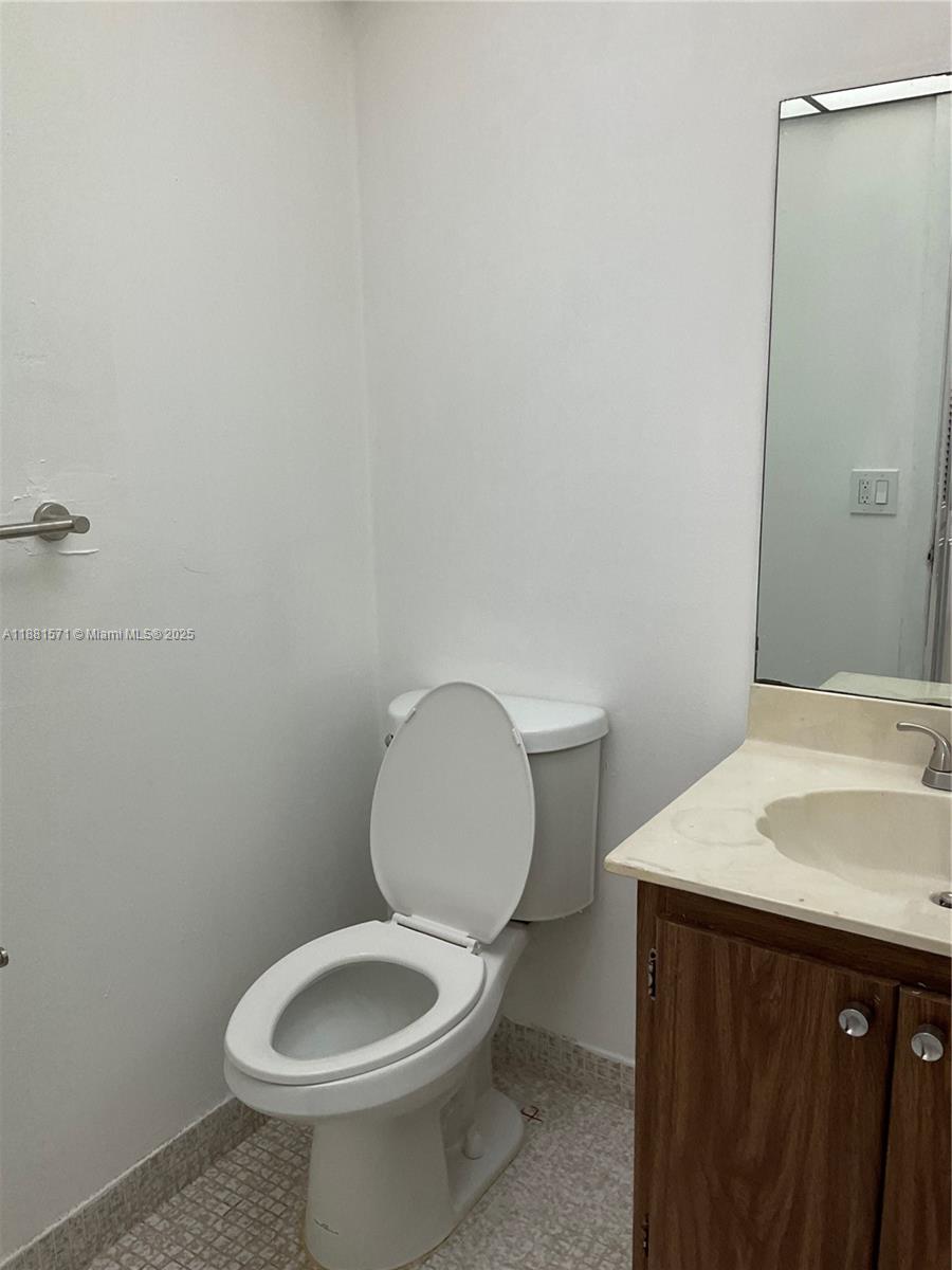CYPRESS CHASE CONDO NO 6 - Residential Lease