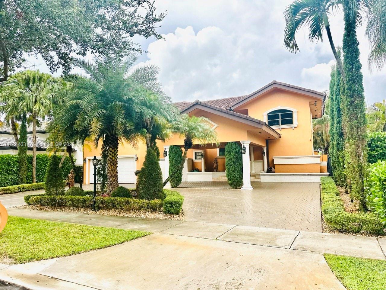8565 NW 168th Ter