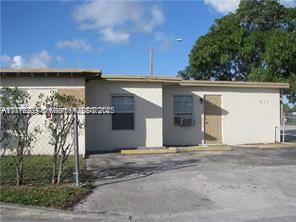 Rental Property at 613 Nw 27th Ave 2, Fort Lauderdale, Broward County, Florida - Bedrooms: 1 
Bathrooms: 1  - $1,650 MO.