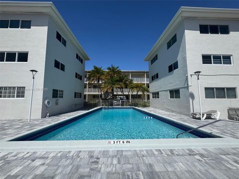 462 Golden Isles Dr 301 Hallandale Beach FL 33009