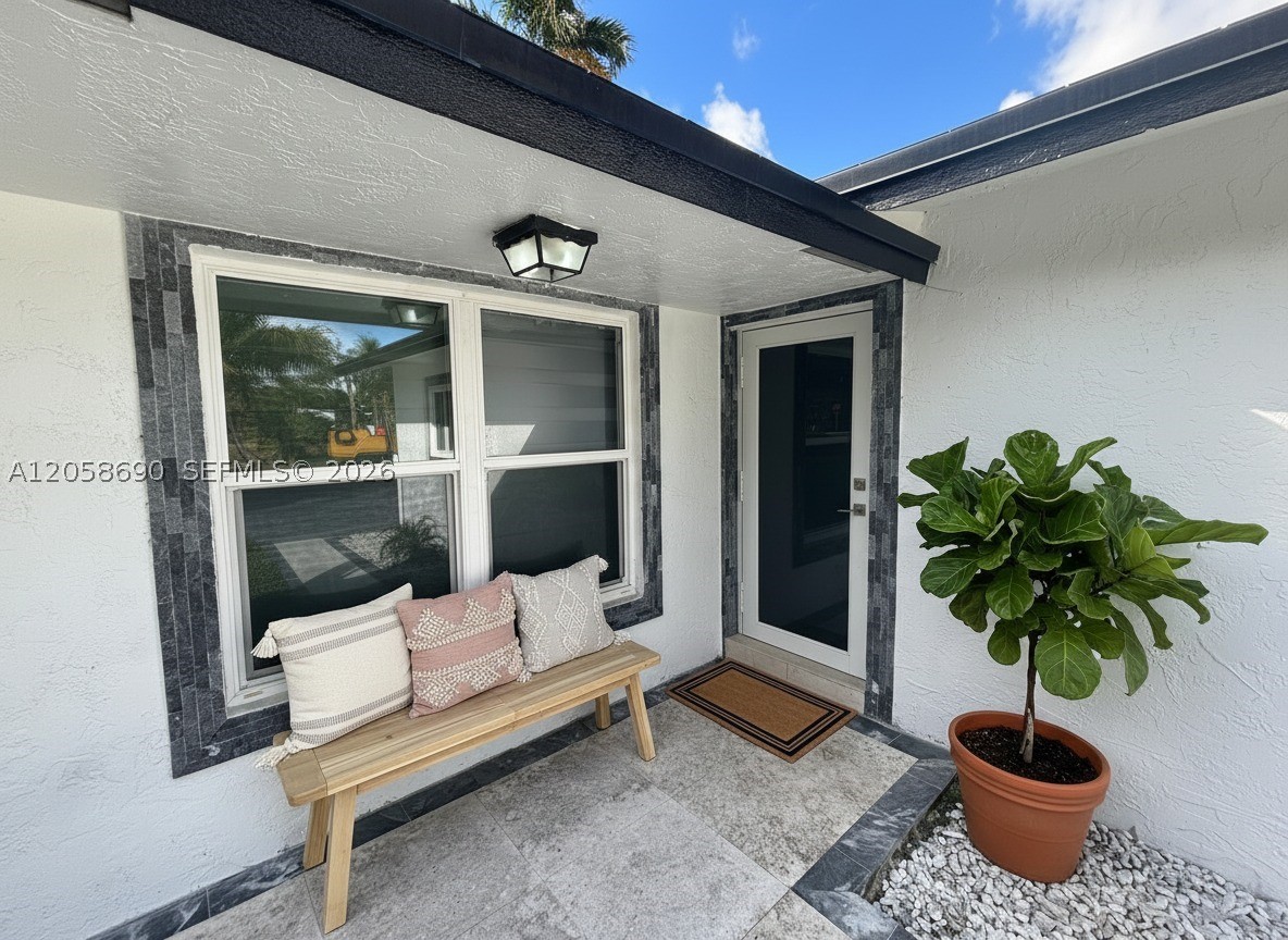 2900 SW 16th St