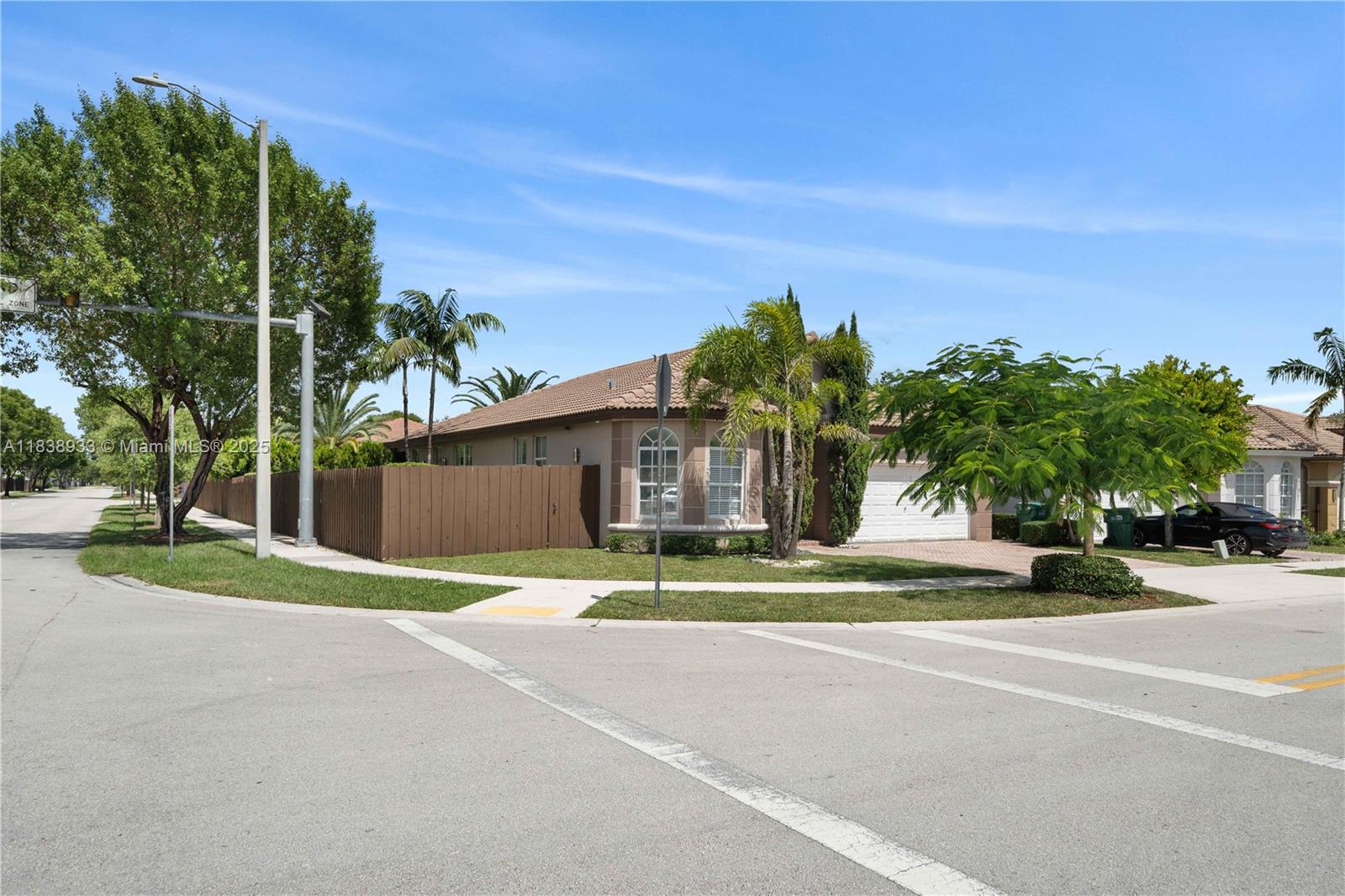 8555 NW 111th Ct 8555