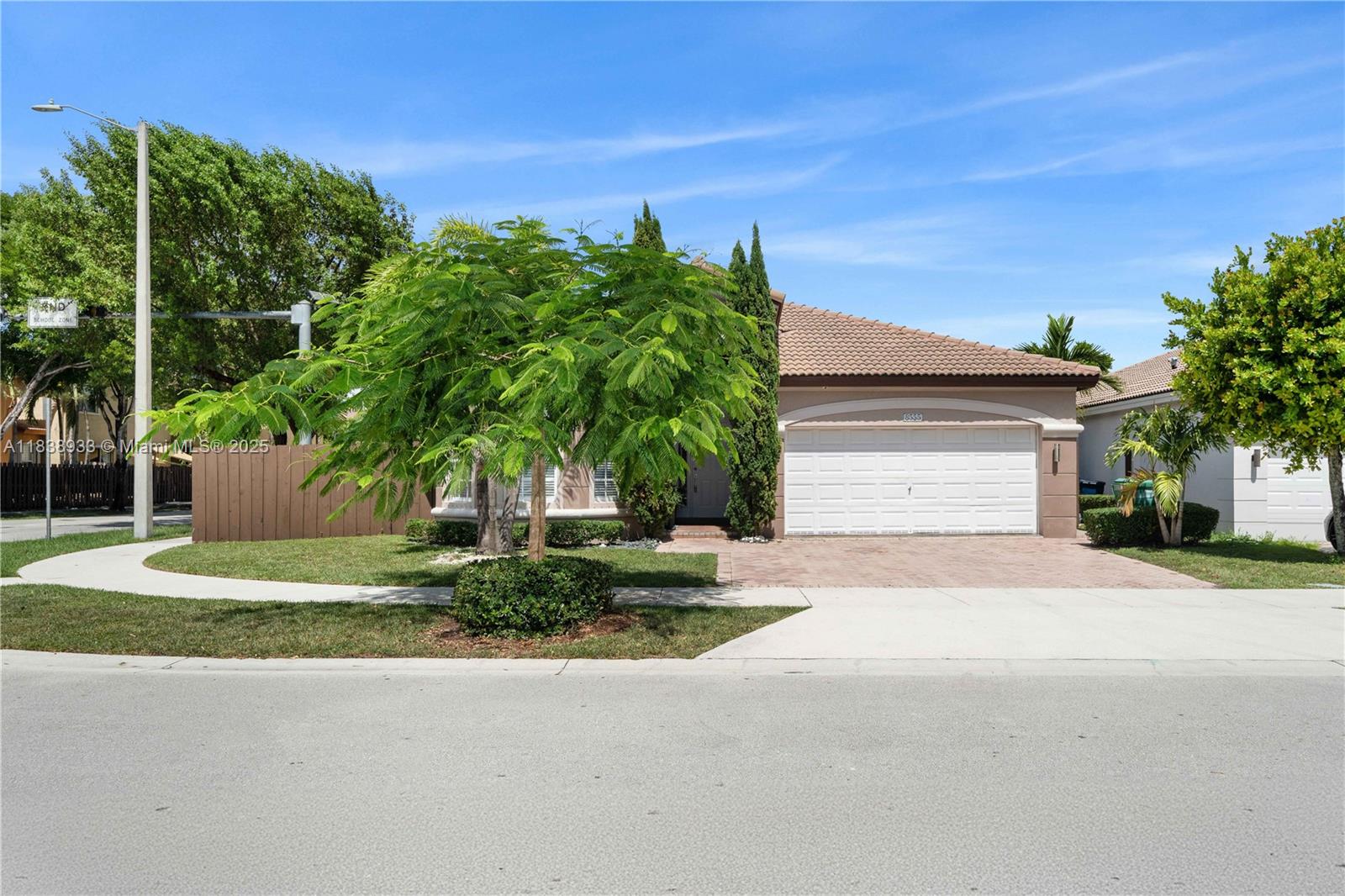 8555 NW 111th Ct 8555