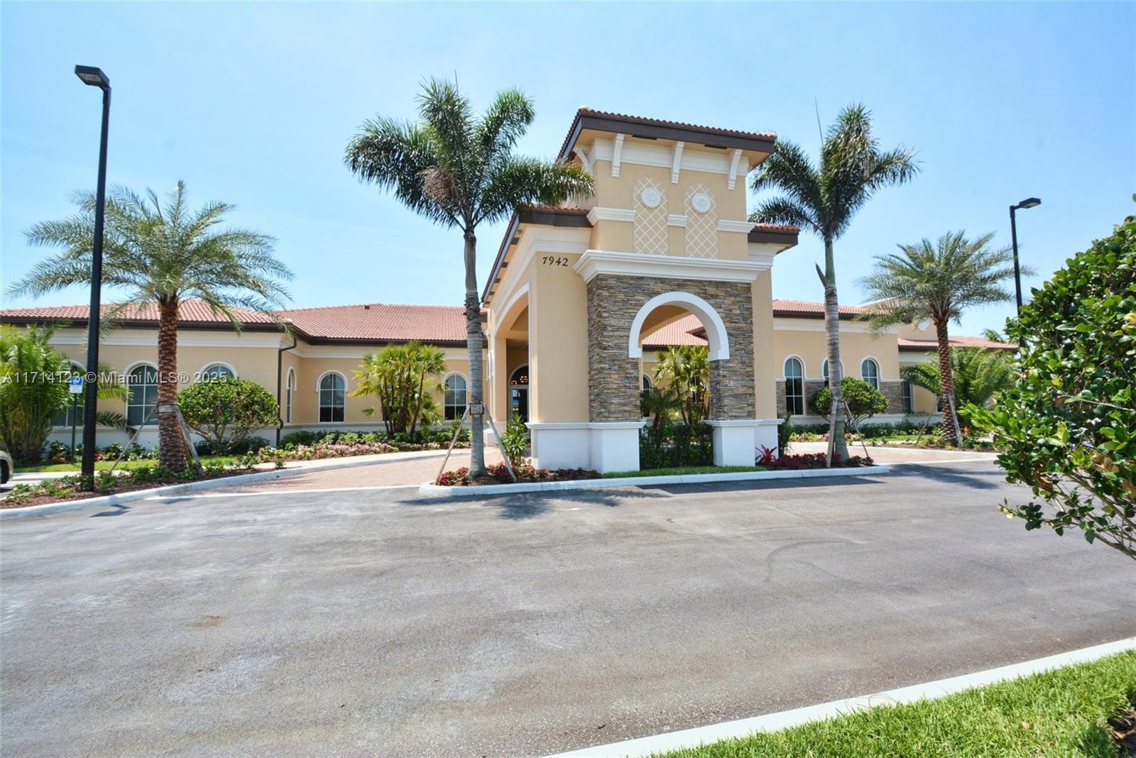 VILLAGGIO RESERVE - Residential