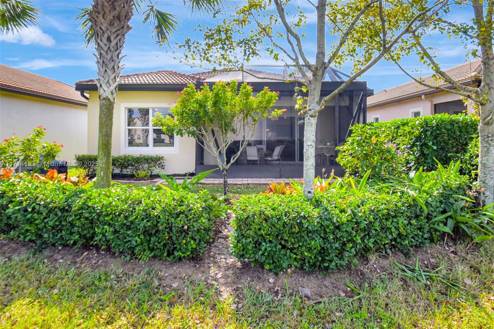 VILLAGGIO RESERVE - Residential