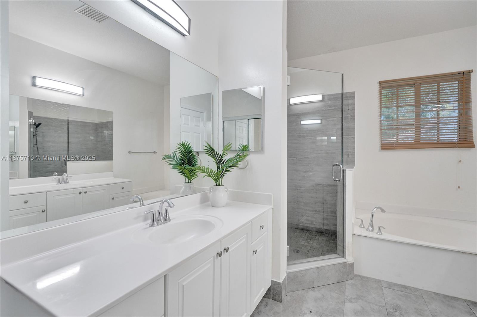 ISLES OF OAKLAND PARK - Residential Lease