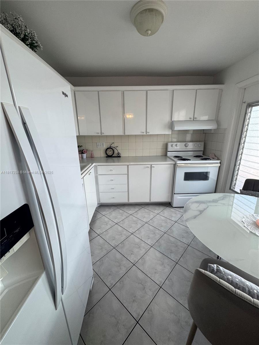 4270 NW 40th St 313