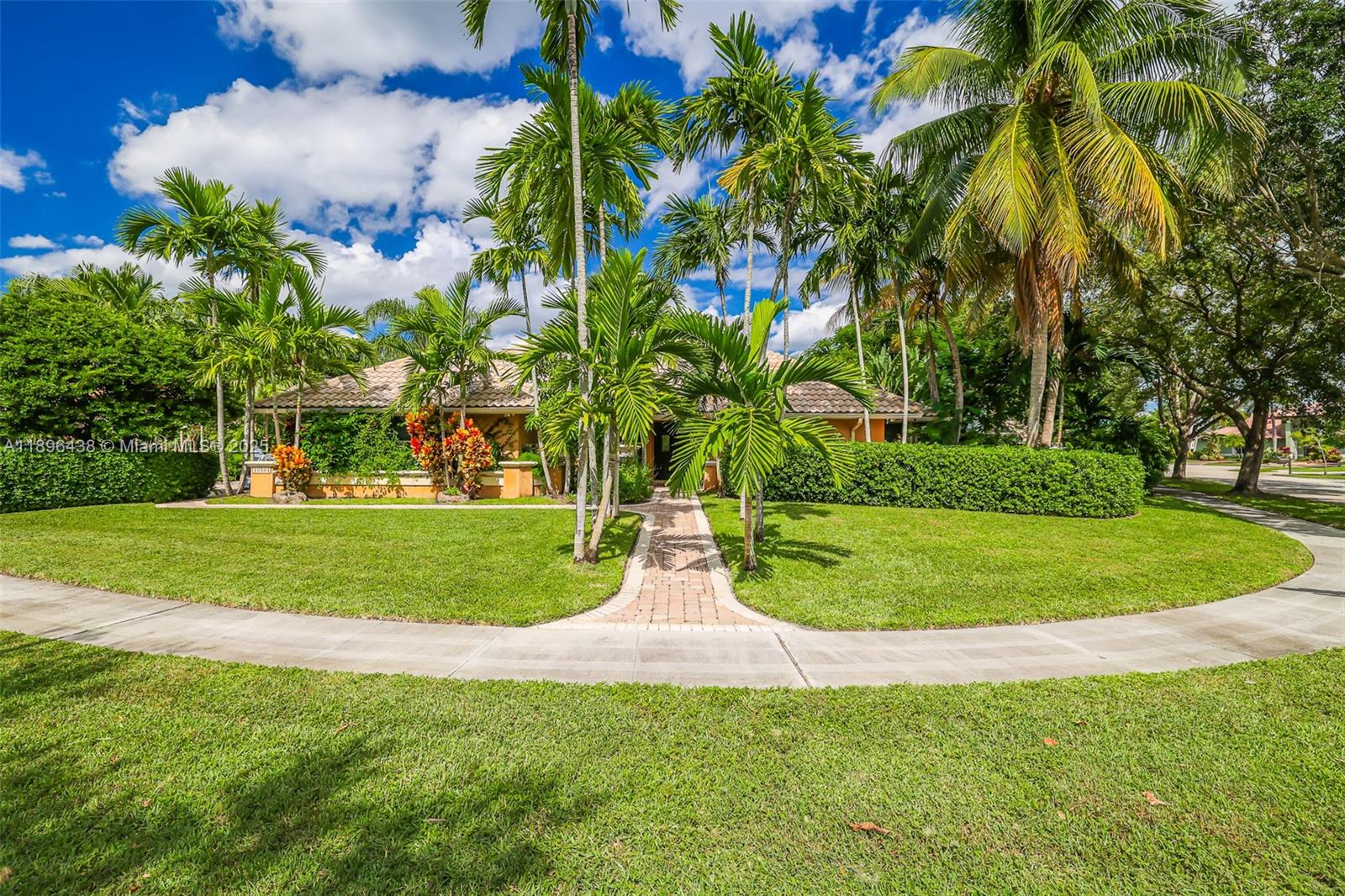 View photos, virtual tours, details... 10101 SW 5th St