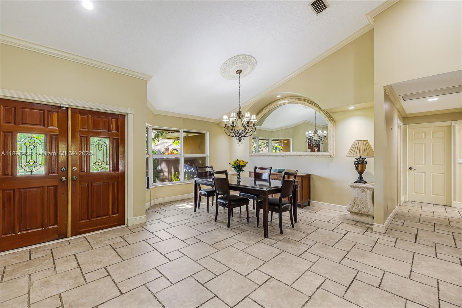 JACARANDA CAY - Residential