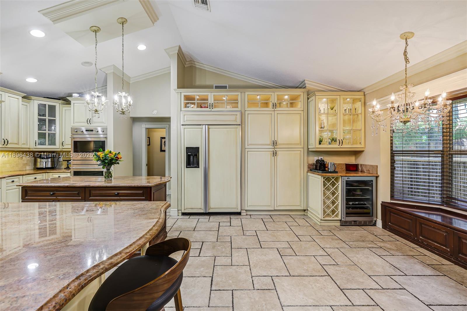 JACARANDA CAY - Residential