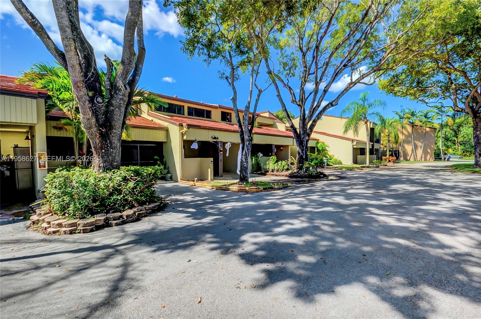 COSTA DEL SOL CONDO NO 2 - Residential