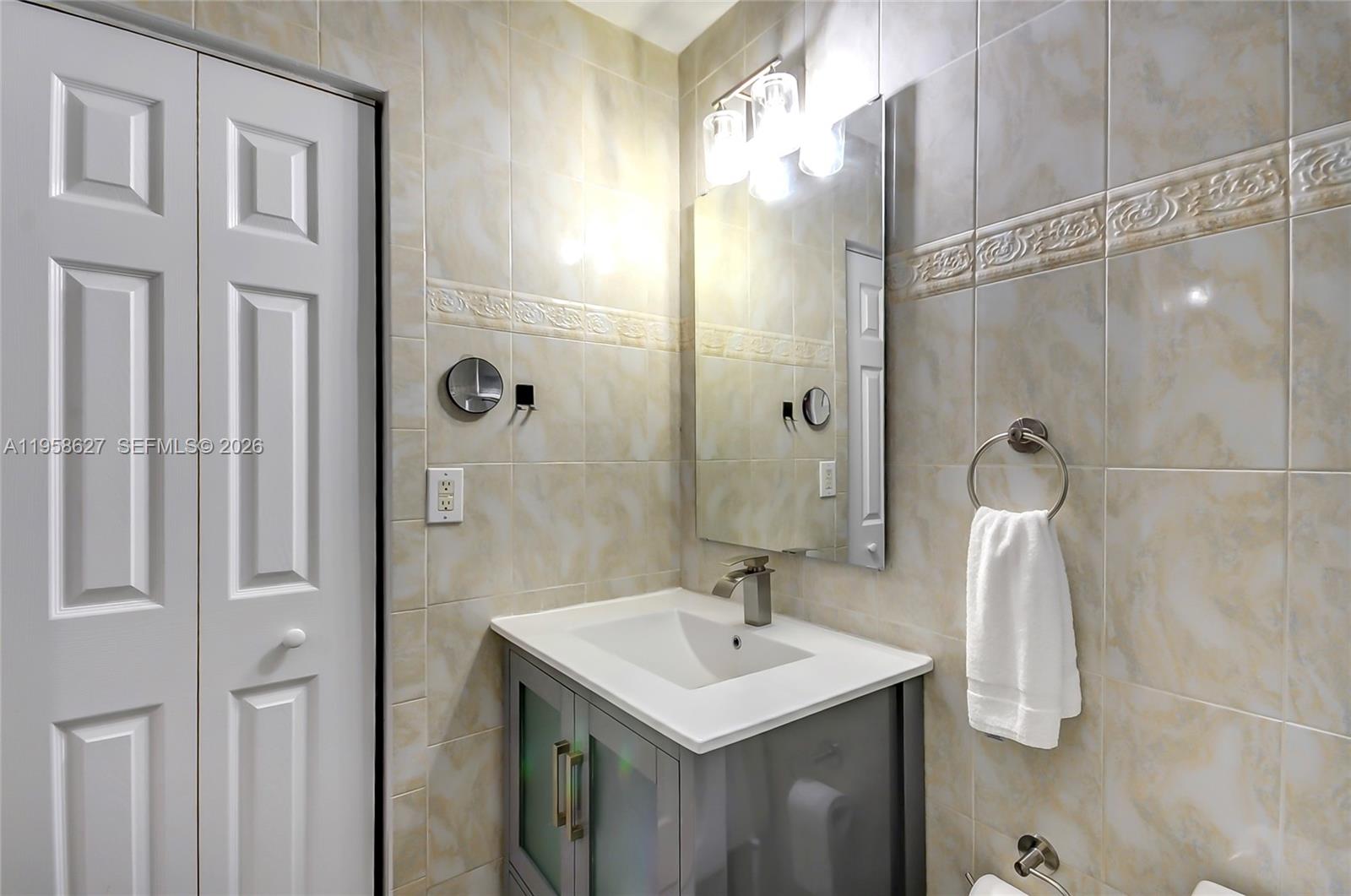 COSTA DEL SOL CONDO NO 2 - Residential