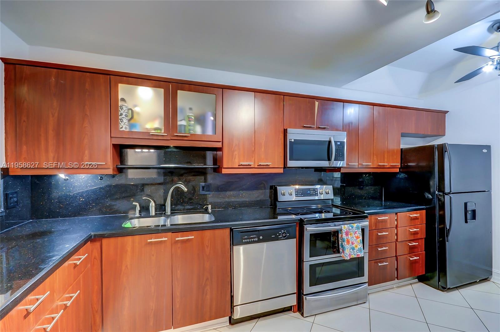 COSTA DEL SOL CONDO NO 2 - Residential