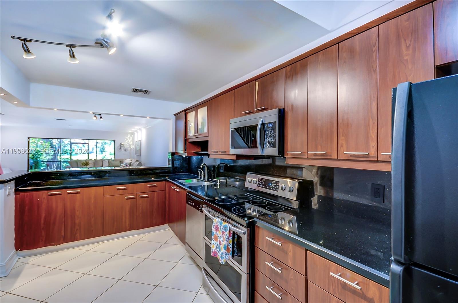 COSTA DEL SOL CONDO NO 2 - Residential