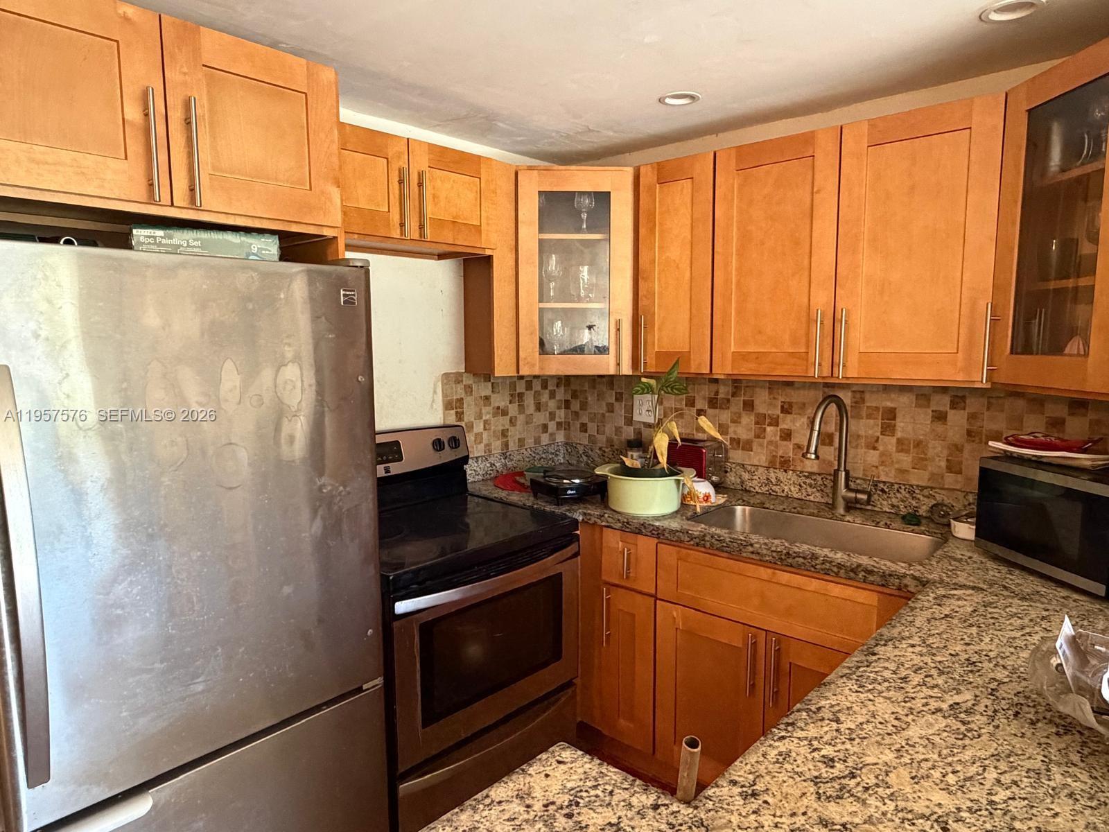 MCARTHUR PARK MISTY LK CO - Residential