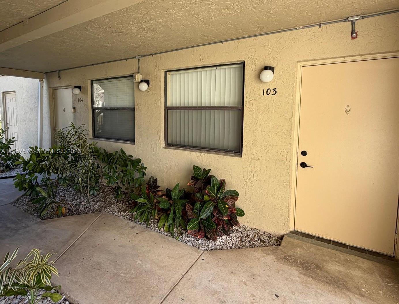 MCARTHUR PARK MISTY LK CO - Residential