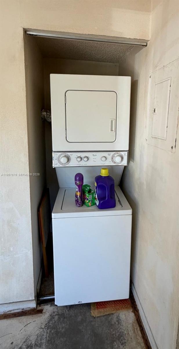 MCARTHUR PARK MISTY LK CO - Residential