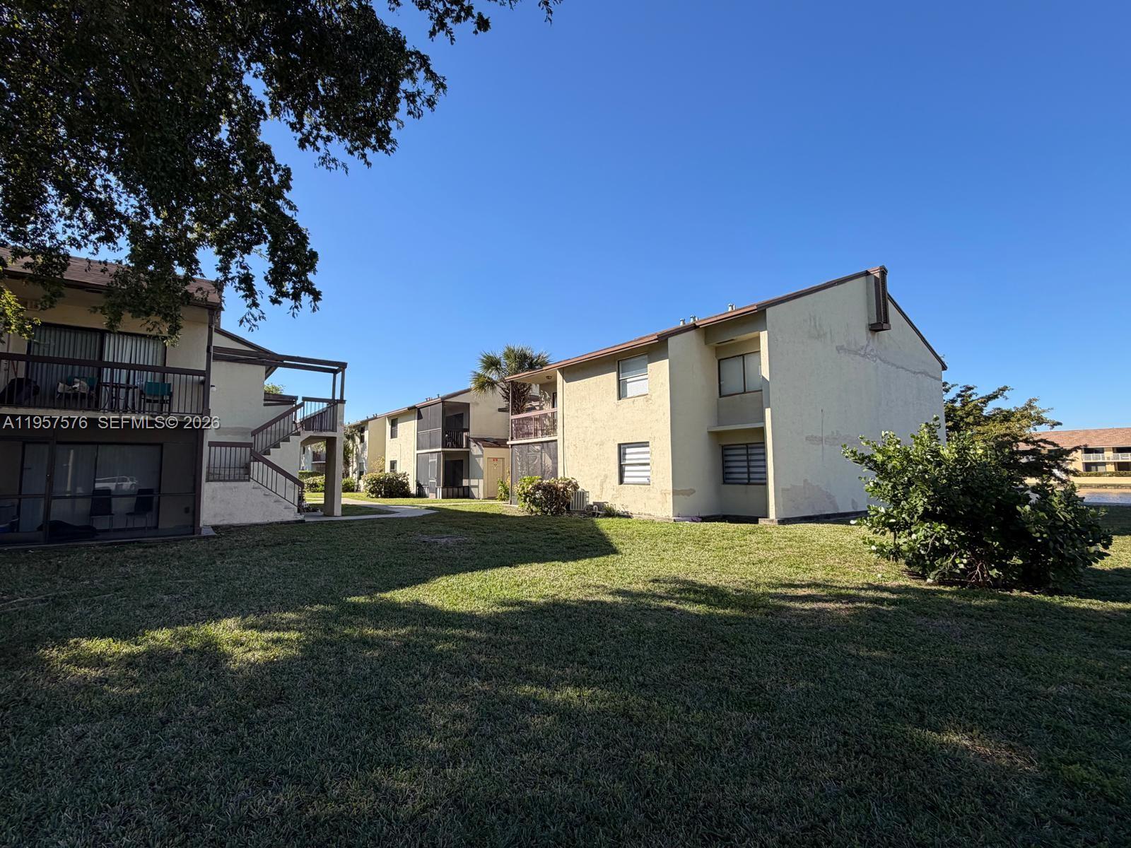 MCARTHUR PARK MISTY LK CO - Residential