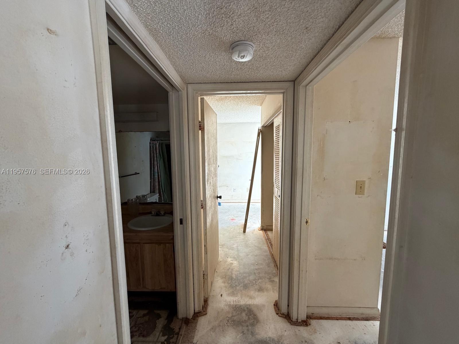 MCARTHUR PARK MISTY LK CO - Residential