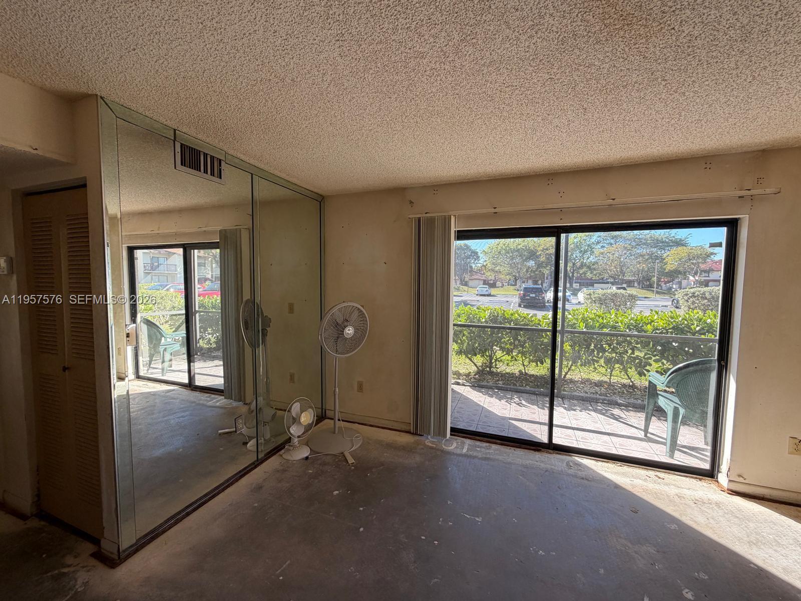 MCARTHUR PARK MISTY LK CO - Residential