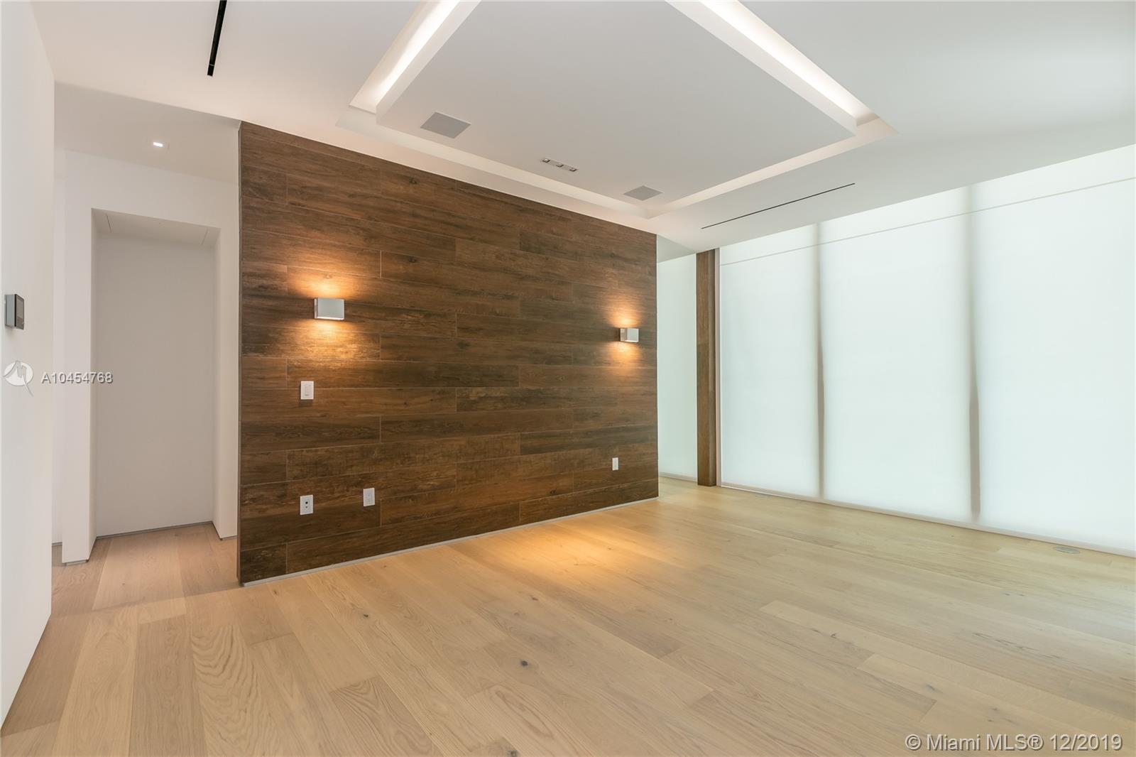 SUNSET ISLANDS-ISLAND NO - Residential