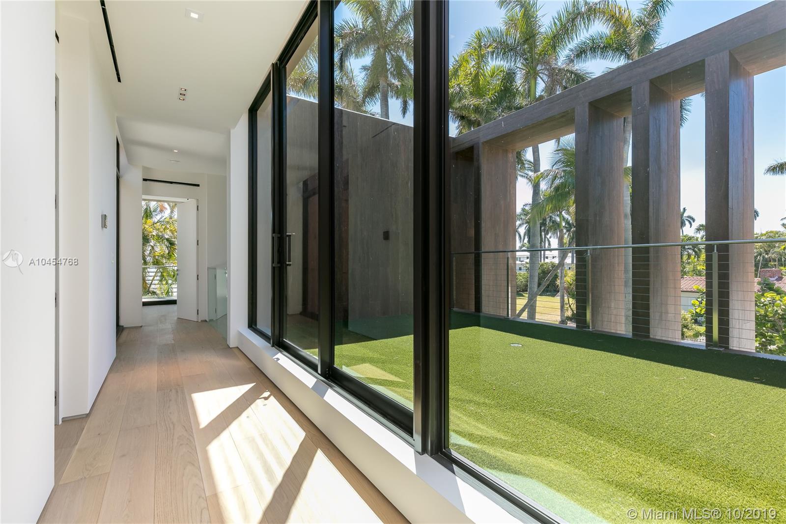 SUNSET ISLANDS-ISLAND NO - Residential