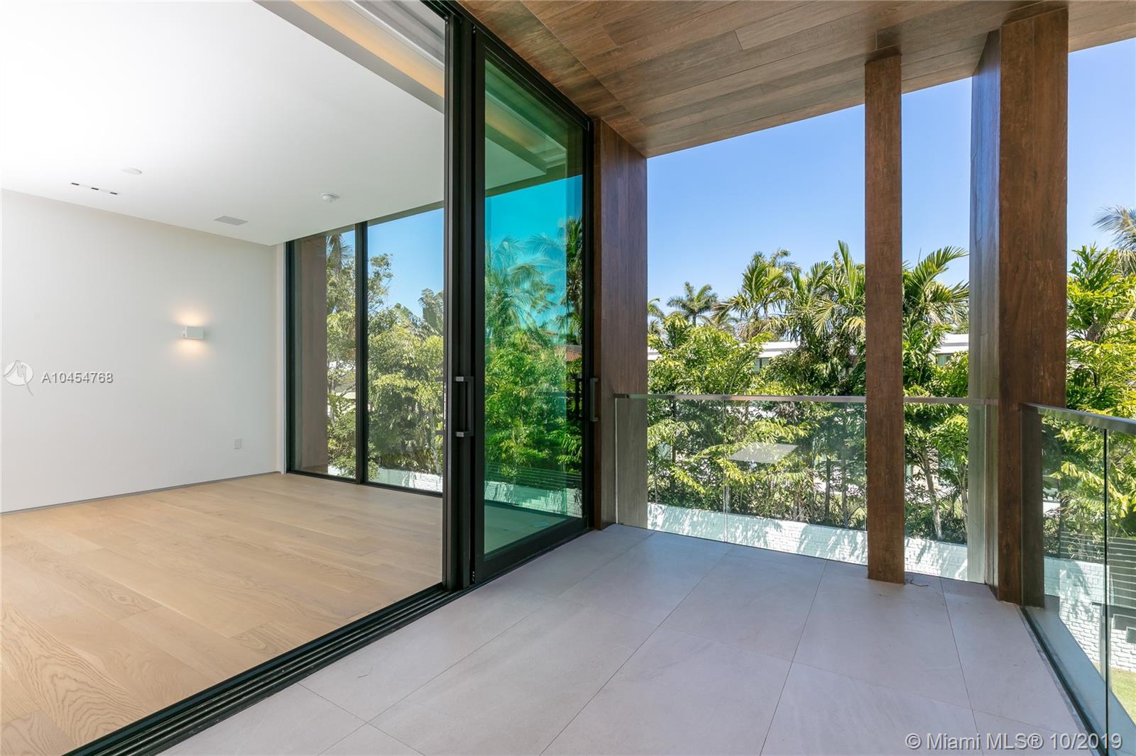 SUNSET ISLANDS-ISLAND NO - Residential