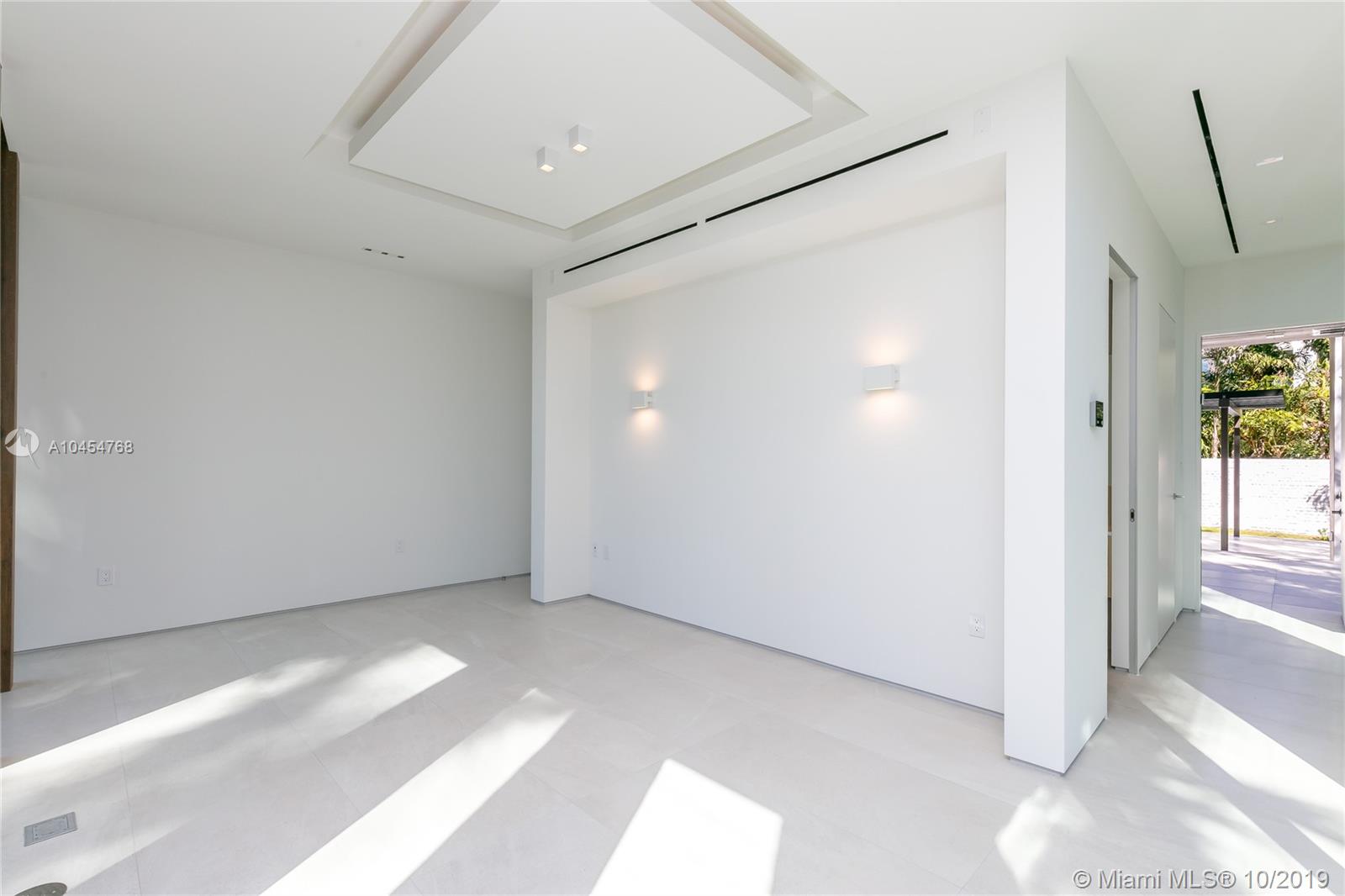 SUNSET ISLANDS-ISLAND NO - Residential