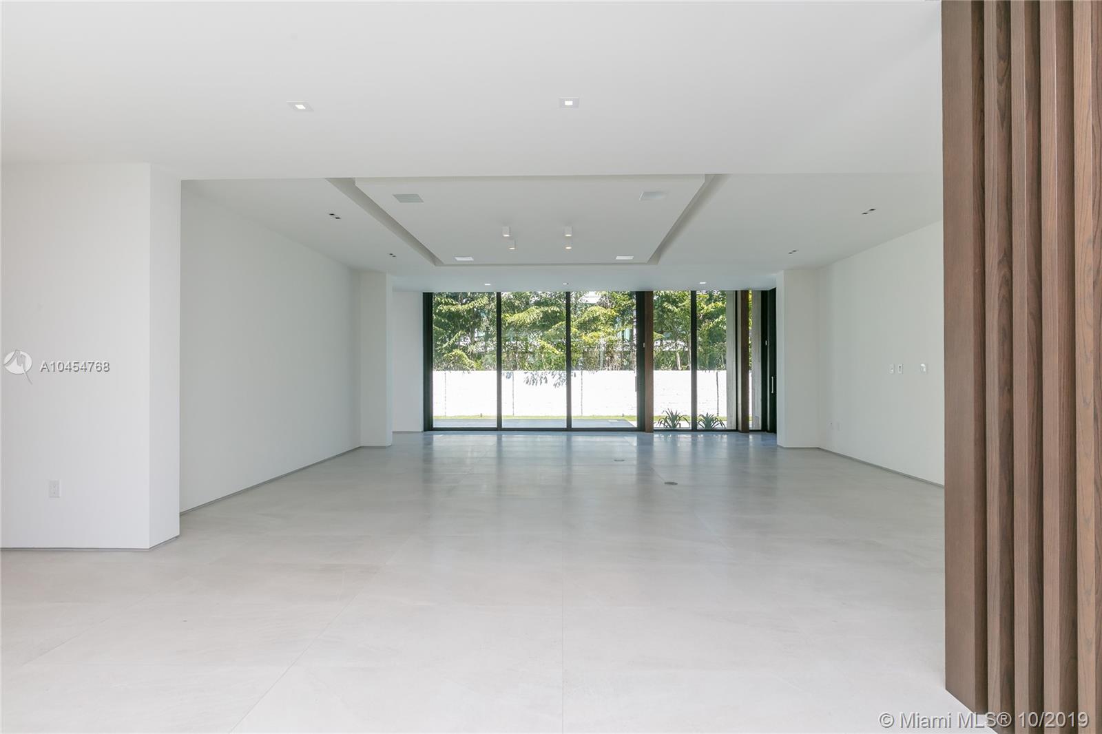 SUNSET ISLANDS-ISLAND NO - Residential