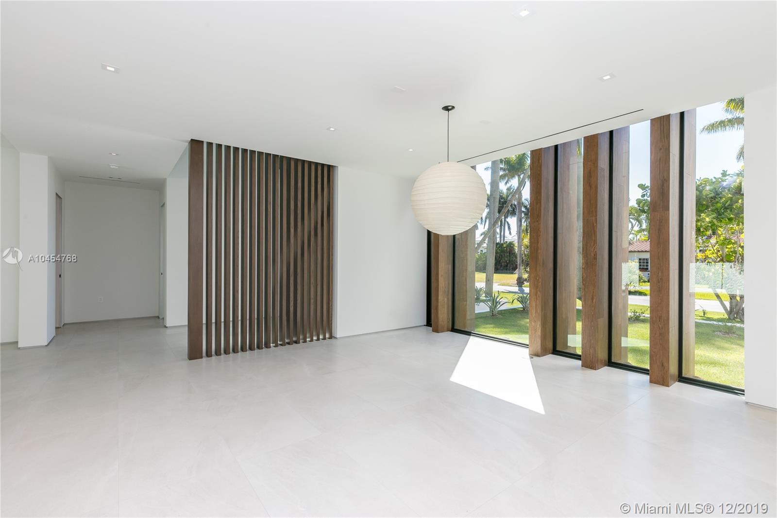 SUNSET ISLANDS-ISLAND NO - Residential