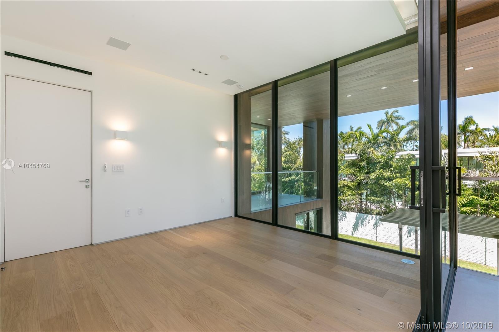 SUNSET ISLANDS-ISLAND NO - Residential