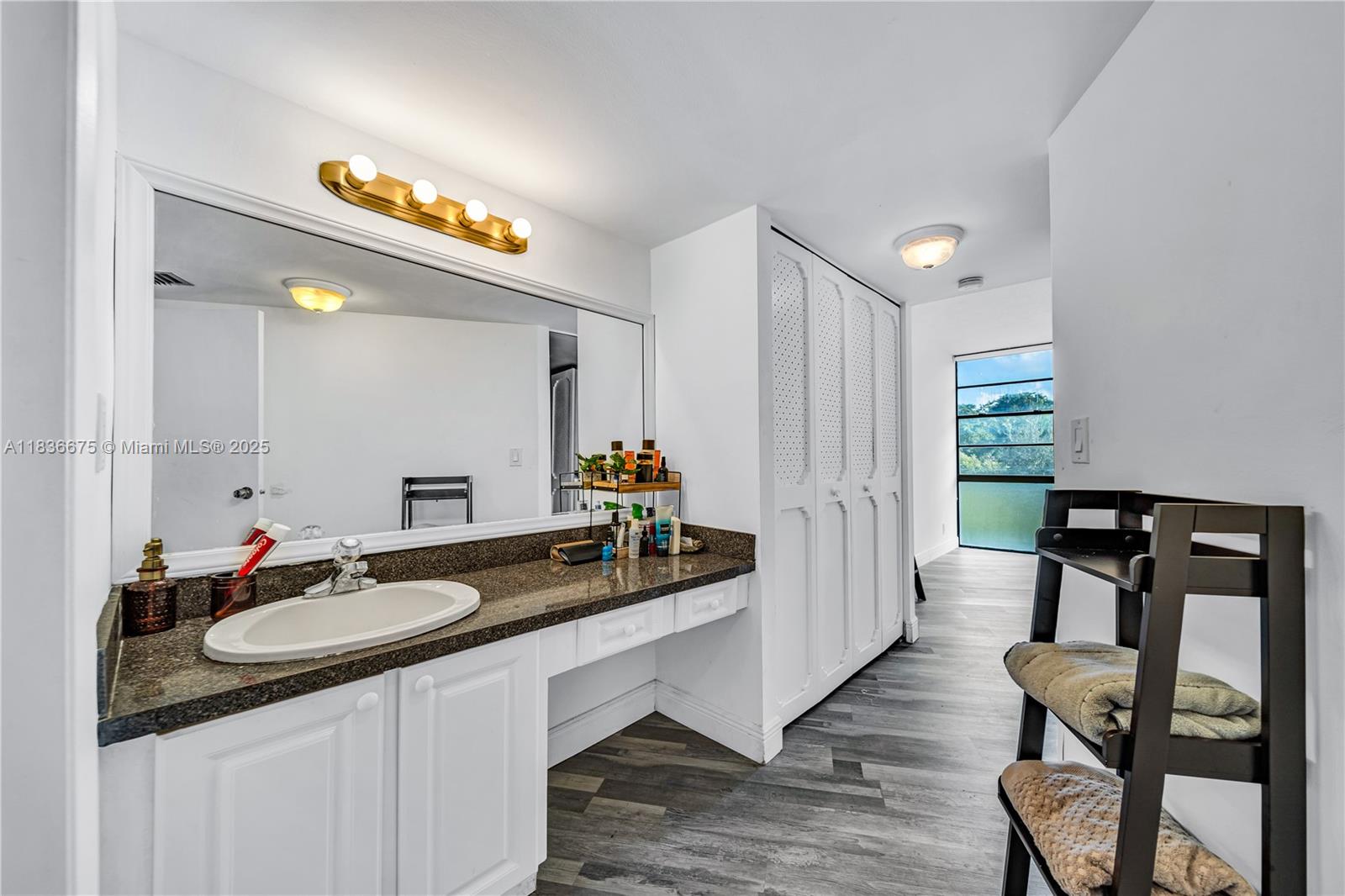 ENSENADA CONDO BLDG E-II - Residential