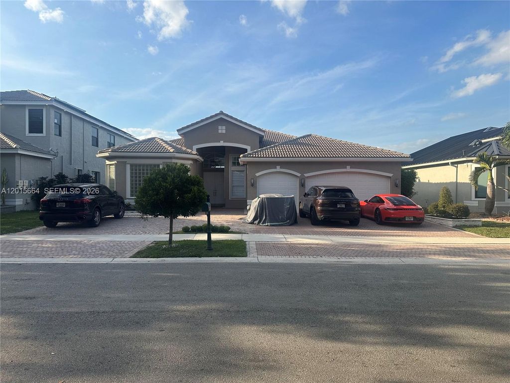 Photo of 18571 SW 44th St, Miramar, FL 33029 (MLS # A12015664)