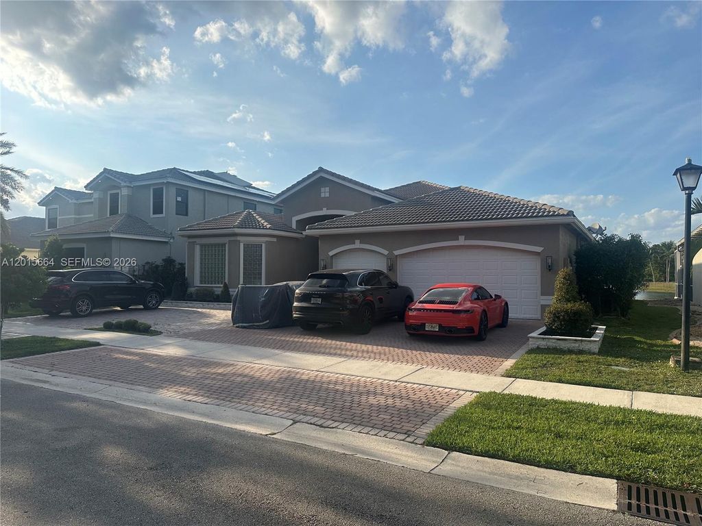 Photo of 18571 SW 44th St, Miramar, FL 33029 (MLS # A12015664)