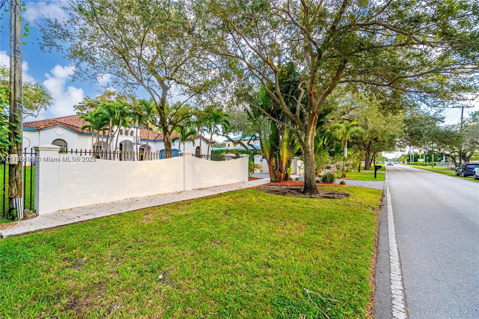 CANEROS FOREST - Residential